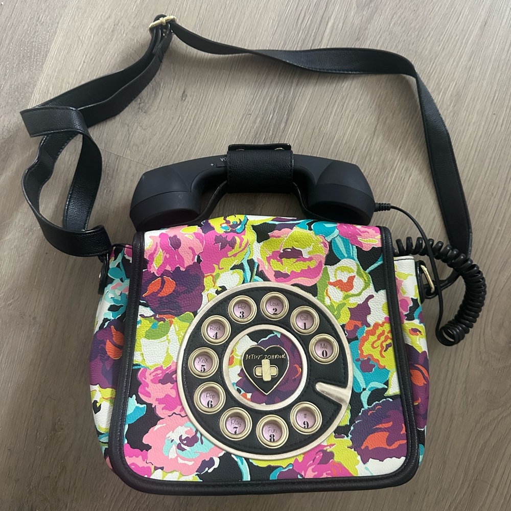 Betsey Johnson Phone Faux-Leather Crossbody Bag (black and floral)